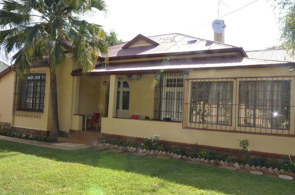 Maple'S Guest House Pretoria Exterior photo